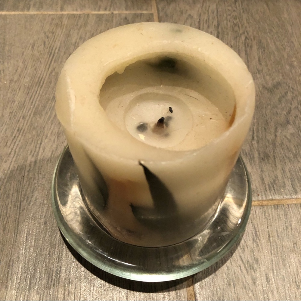 Flower candle with glass candle plate